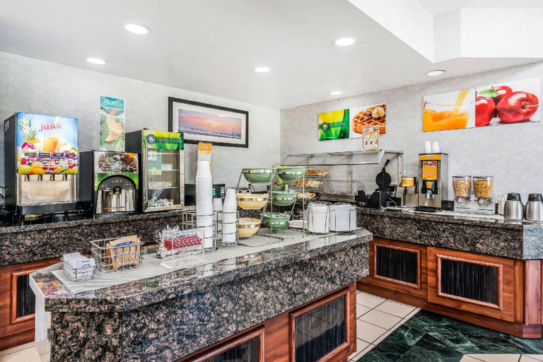 Food & Drinks 5, Quality Inn, Saint Lucie