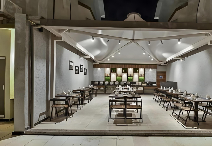 Food & Drinks 3, Meritas Adore Resort - Lonavala, Pune