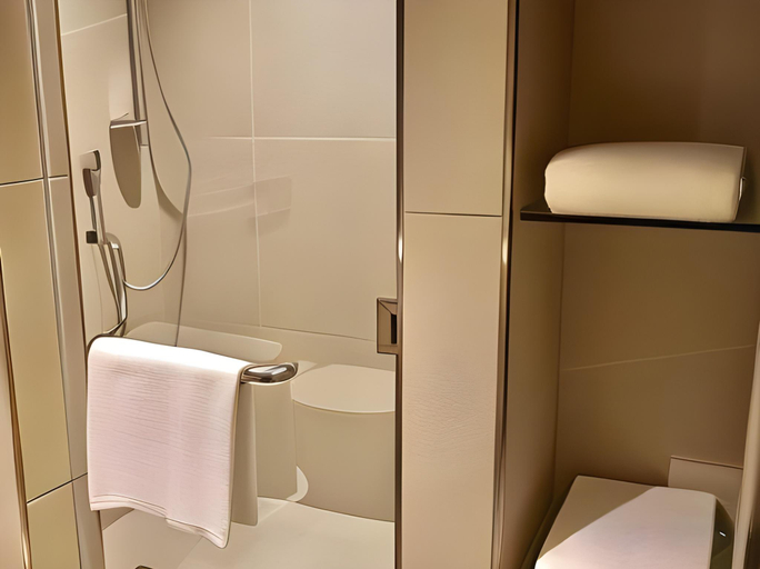 Bathroom 5, Al Kout Beach Hotel