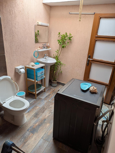 Bathroom, Residence Nenuphar, Abomey-Calavi