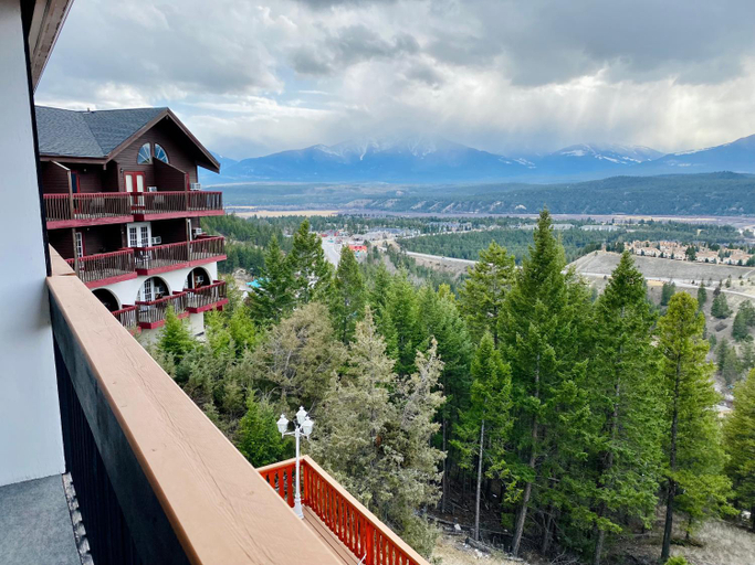 Others 5, Rocky Mountain Springs Lodge, East Kootenay
