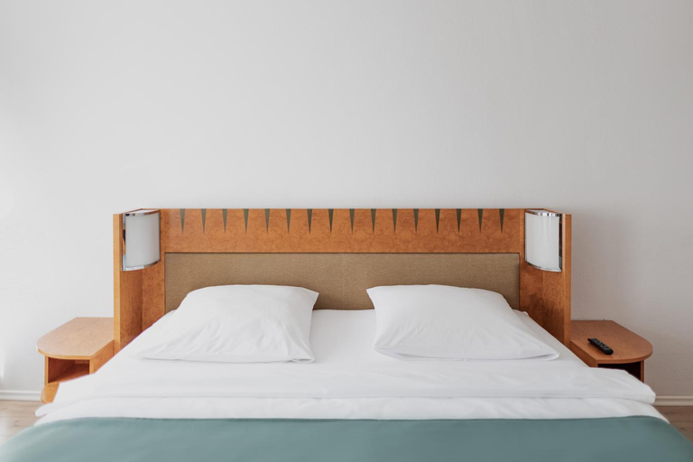 Bedroom 3, Hotel Cristallo, Landshut