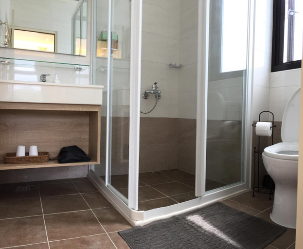 Bathroom 1, SOHO B&B, Yilan