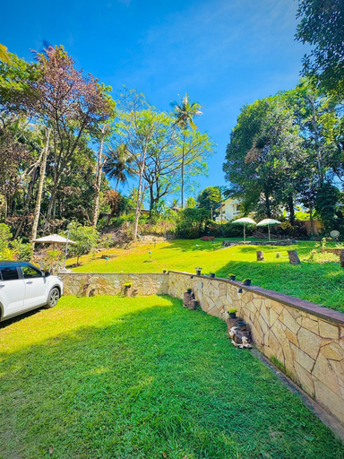 Others 5, Mahaweli View Bungalow, Kundasale