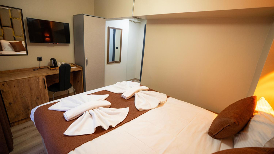 Bedroom 3, La Fortuna Hotel, Beyoğlu