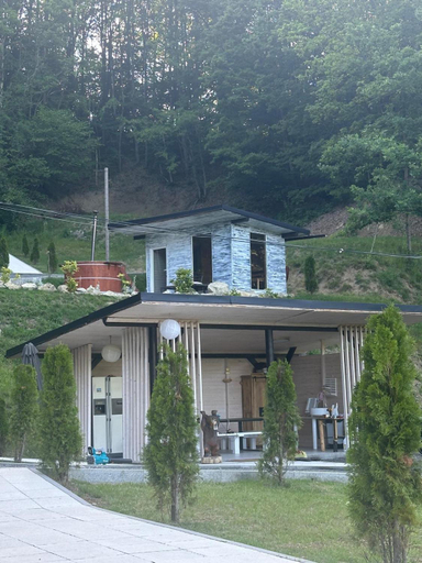Others 1, Cabanele din Valea Ursului, Barsana