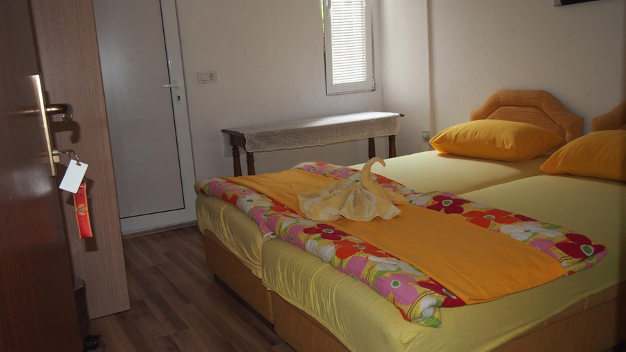 Bedroom 4, Marko Apartment