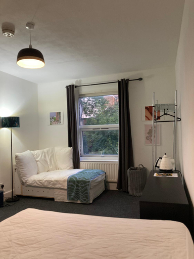 Bedroom 5, Greenhaven, London