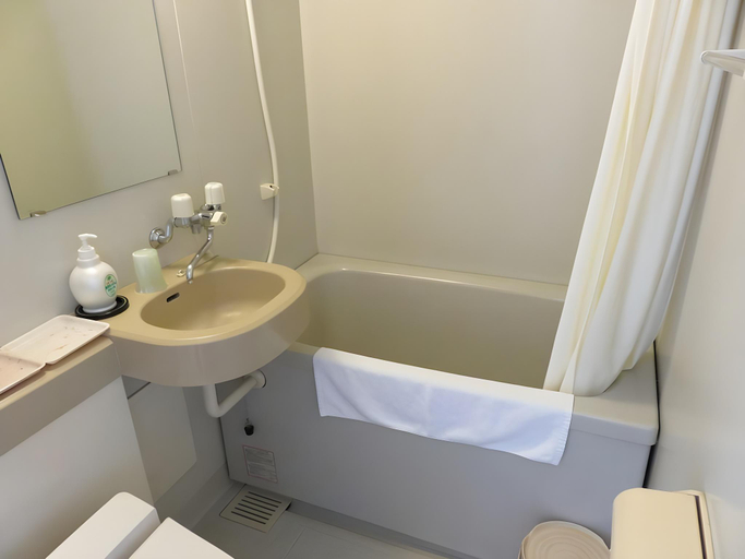 Bathroom 5, Todaya, Toba