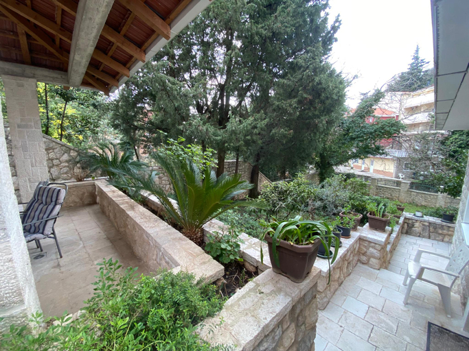 Others 5, Stone Villa