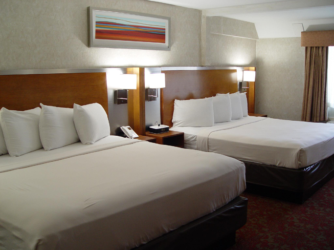 Bedroom 3, Hiltop Hotel, Kern