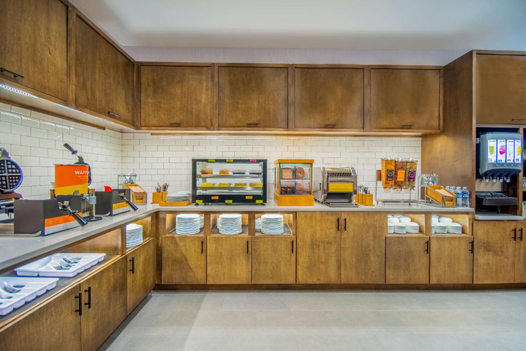 Food & Drinks 5, Home2 Suites By Hilton West Chester Cincinnati, Butler