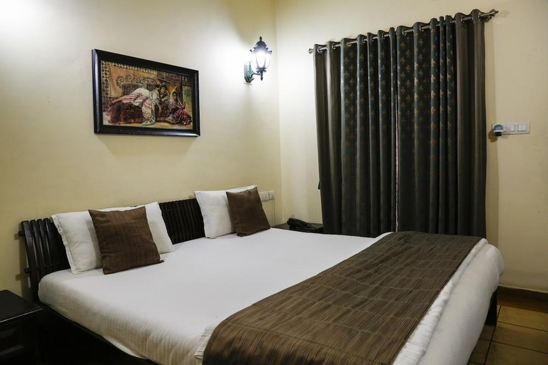 Bedroom 3, The Colonial Manek Manor by SAH, Sirohi
