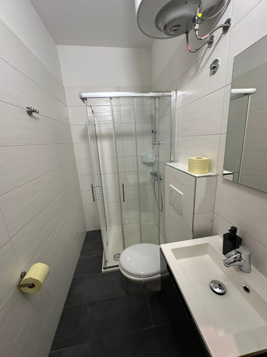 Bathroom 2, Apartment in the heart of Pula, Pula