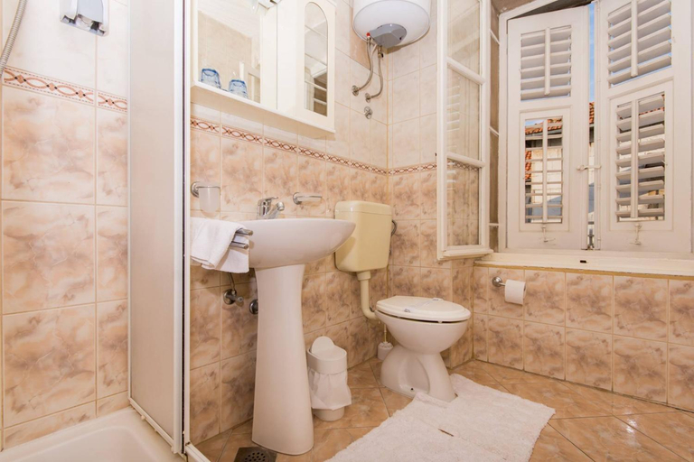 Bathroom 5, Vila Liza, Trogir