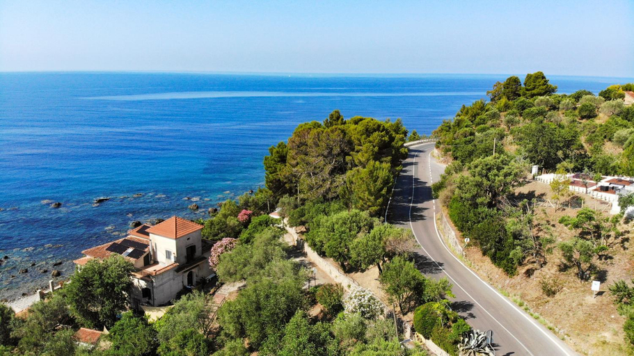 Others 4, Villa Fiore, Salerno