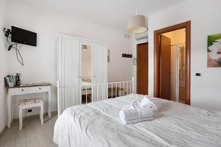 Bedroom 2, La scortica - casa di campagna, La Spezia
