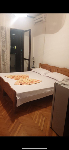 Others 3, Pipo apartmentS