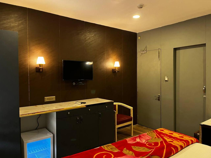 Bedroom 2, HOTEL MAJESTIC, Kolkata