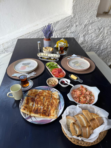 Food & Drinks 4, Paydos Pansiyon, Kaş