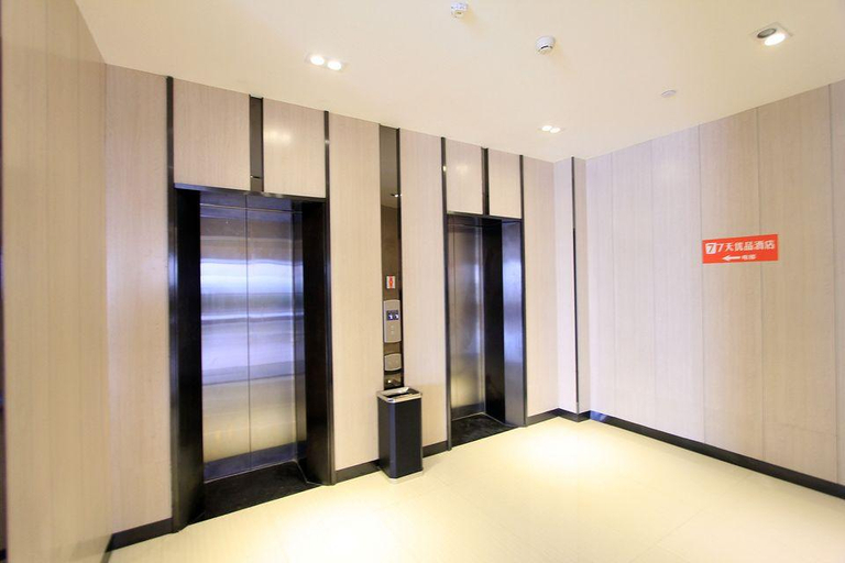 Others 5, 7 Days Premium Chongqing Longtou Temple North Railway Station Center, Chongqing