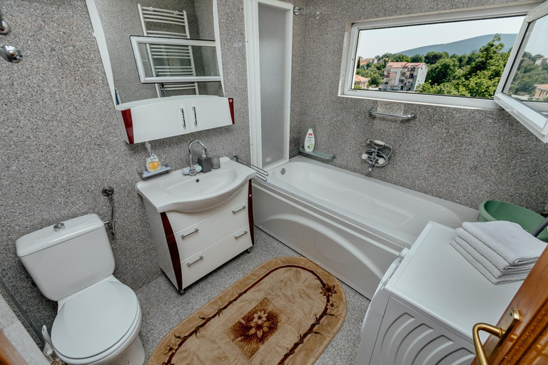 Bathroom 4, Bella Apartments