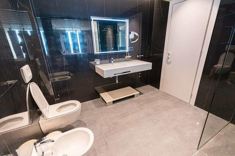 Bathroom 4, Esbjerg LJ Hotel, Vlorës