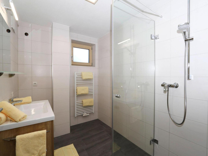 Bathroom, Holiday Home in Aschau by Zillertal Alps, Schwaz