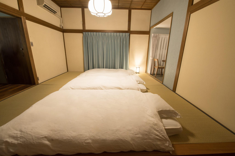 Bedroom 2, Jikukan Mukae, Izumo