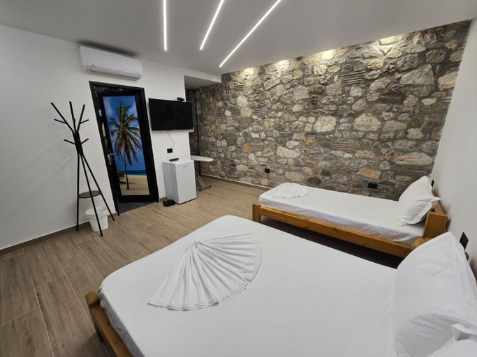 Bedroom 2, Hotel Panorama Piqeras, Sarandës