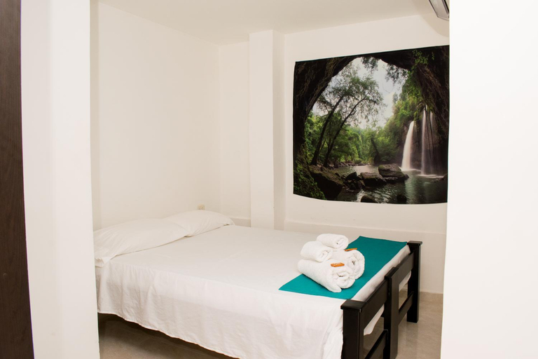 Others 4, Hotel Agua Dulce, Santa Marta (Dist. Esp.)