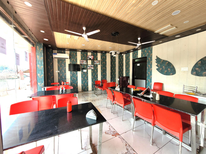 Food & Drinks 4, Hotel Ramghat inn -River View Chitrakoot, Satna