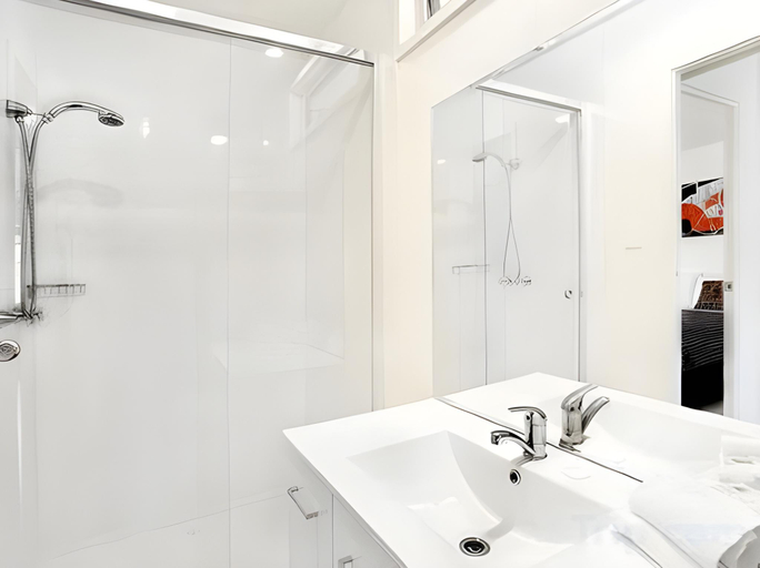 Bathroom 3, BIG4 Ingenia Holidays Queenscliff Beacon, Queenscliffe