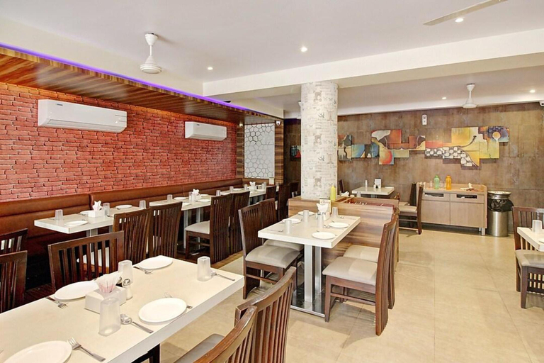 Food & Drinks 5, The Eastern Hotel, Bharuch