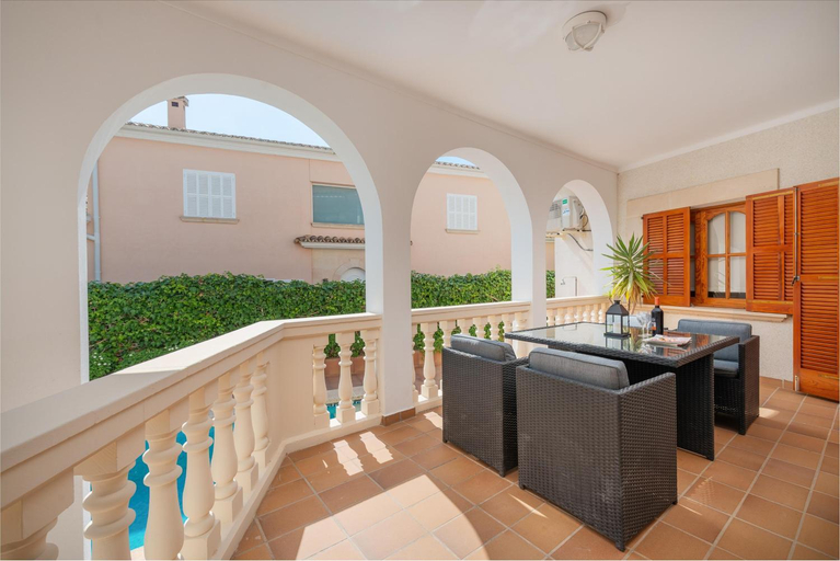 Facilities 5, Villa Teulera, Baleares