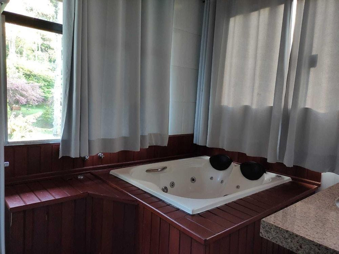 Bathroom 4, Pousada Bramasole, Camanducaia