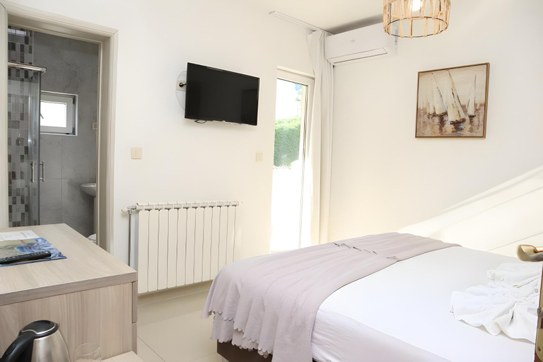 Bedroom 5, Villa Kosta