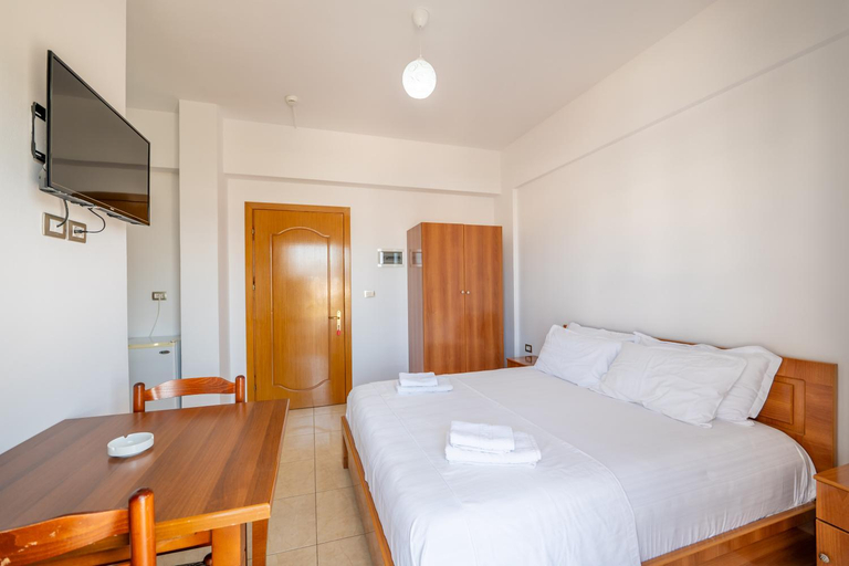Bedroom 2, Aleksander ApartHotel, Sarandës