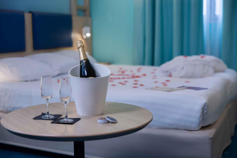 Bedroom 3, Le Grand Magic Hotel, Seine-et-Marne