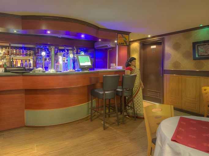 Food & Drinks 5, Hyde Park Hotel, Dubai