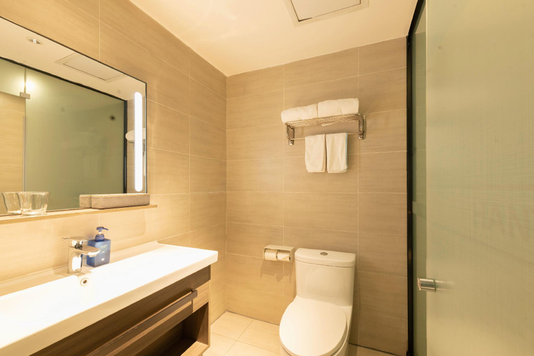 Bathroom 3, Hanting Hotel Zigong Lantern Park, Zigong
