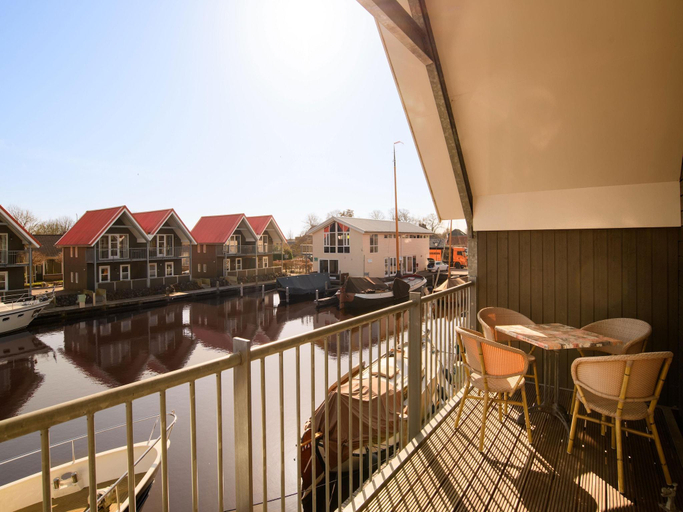 Others 3, Terherne Central Cottage Stay, Boarnsterhim