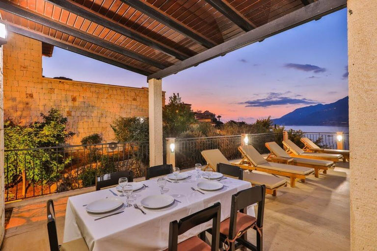Food & Drinks 4, Villa Basil, Kaş