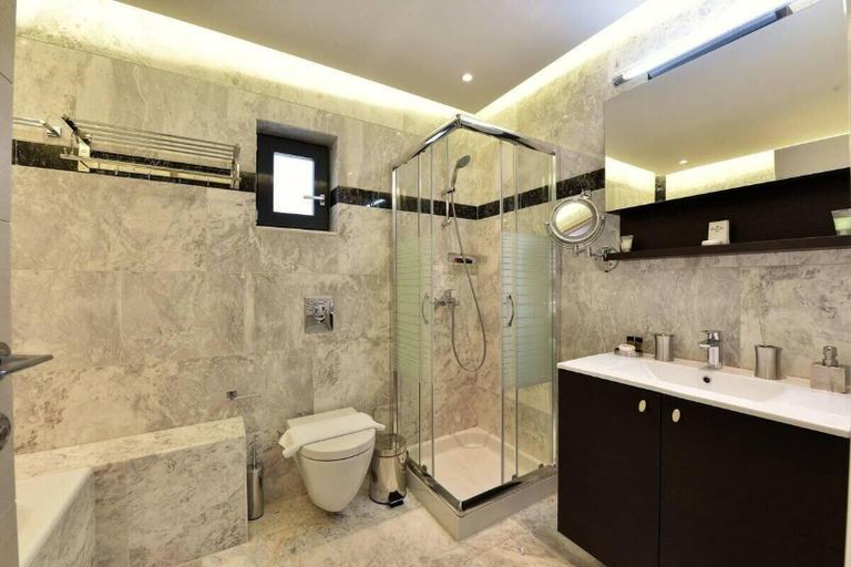 Bathroom 5, Alexander Gerakari Hotel, Crete