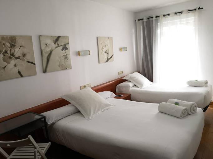 Bedroom 2, Hostal Carbonara, A Coruña