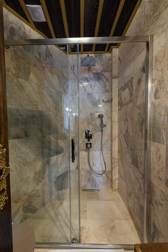 Bathroom 5, Foremanson Cave Hotel, Nevşehir