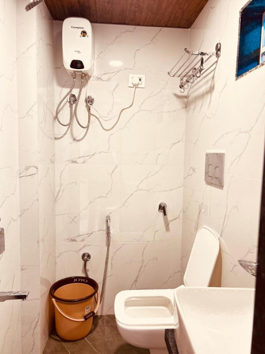 Bathroom 4, Prince Nx, Thane