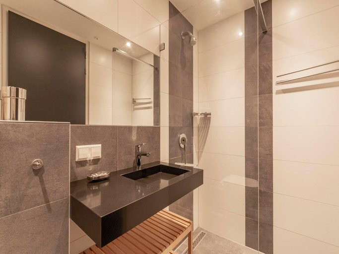 Bathroom 3, Bungalow near Dutch Beach and Bulb Fields, Zijpe