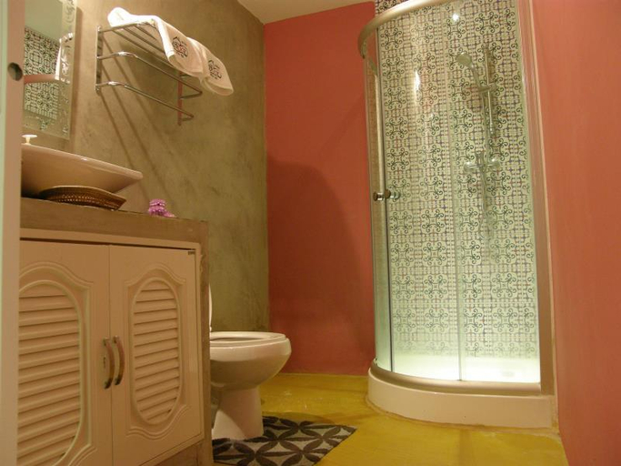 Bathroom, Mooz Hua Hin Cozy Dine and Rooms Hotel, Hua Hin