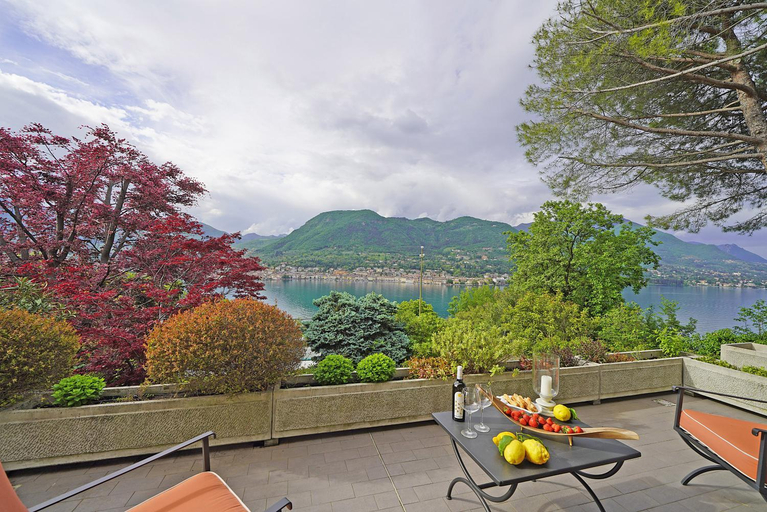 Others 5, Villa Barbara, Brescia